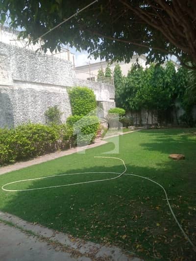 کیولری گراؤنڈ لاہور میں 4 کمروں کا 3 کنال مکان 26.0 کروڑ میں برائے فروخت۔