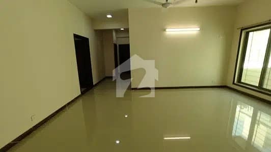 عسکری 5 ۔ سیکٹر جی عسکری 5,ملیر کنٹونمنٹ,کینٹ,کراچی میں 5 کمروں کا 1 کنال مکان 9.75 کروڑ میں برائے فروخت۔ عسکری 5 ۔ سیکٹر جی عسکری 5,ملیر کنٹونمنٹ,کینٹ,کراچی میں 5 کمروں کا 1 کنال مکان 9.75 کروڑ میں برائے فروخت۔
