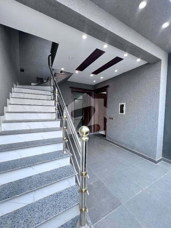HOUSE FOR SALE IN NASHEMAN IQBAL PHASE 2 HOUSE FOR SALE IN NASHEMAN IQBAL PHASE 2