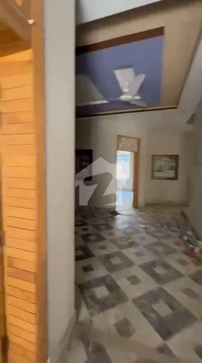 House In Hayatabad Phase 6 - F7 Sized 10 Marla Is Available