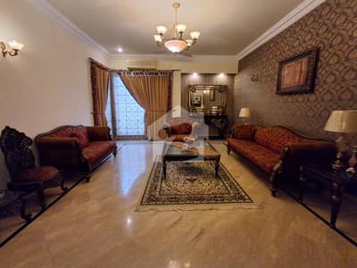 Elegant 600 Yard Bungalow Prime Location | Spacious & Modern Living