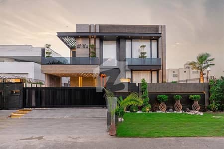 10 MARLA ULTRA MODERN LUXURY BUNGALOW FULL BASEMENT CINEMA HALL SEMI FURNISHED HOUSE FOR SALE DHA PHASE 7 Y BLOCK