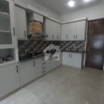 CHANCE DEAL 100 YARDS STAFF BUNGALOW FOR SALE PHASE 8