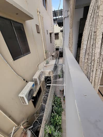 A Perfect House Awaits You In Gulshan-e-Iqbal - Block 7 Karachi