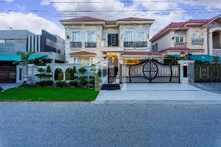 Owner Build Kanal Spainish House For Sale at Top Location Near Commercial Dolmen & Masjid