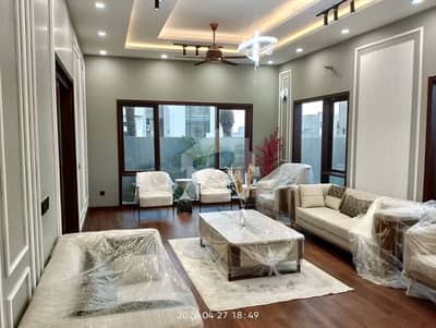 Luxurious pent house for rent in Dha phase 5 with servant quarter