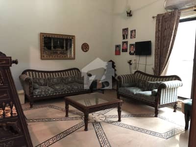 بنی گالہ اسلام آباد میں 8 کمروں کا 8 کنال مکان 14.0 لاکھ میں کرایہ پر دستیاب ہے۔