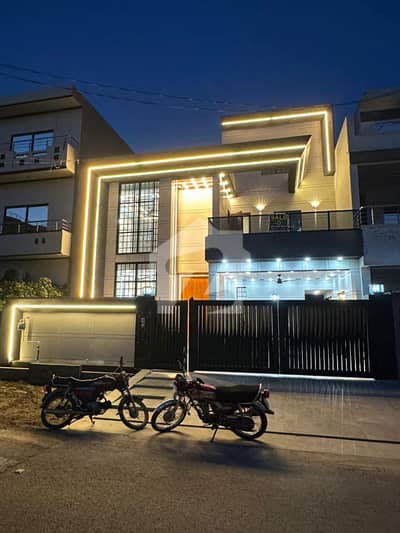 10 Marla Modern House Prime Location For Sale in LDA Avenue Lahore 10 Marla Modern House Prime Location For Sale in LDA Avenue Lahore