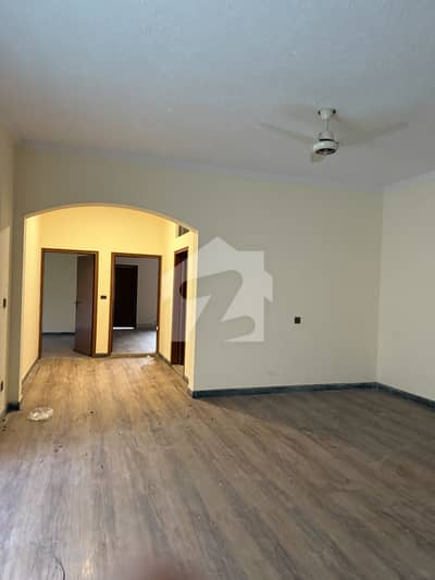One Kanal Uppar Portion Available For Rent One Kanal Uppar Portion Available For Rent