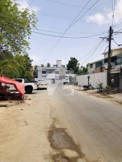 کلفٹن ۔ بلاک 9 کلفٹن,کراچی میں 5 کمروں کا 10 مرلہ مکان 10.5 کروڑ میں برائے فروخت۔