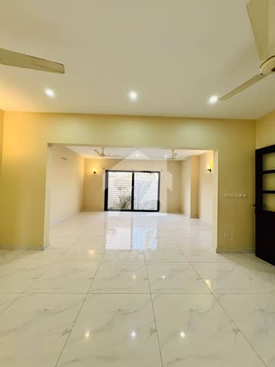 500 YARDS BUNGALOW FOR RENT PROPER TWO UNITS HOUSE