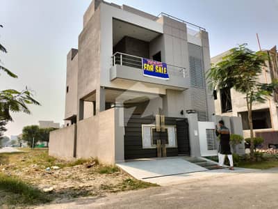 5 MARLA ULTRA MODERN HOUSE AVALIBLE FOR SELL IN OHASE 9 TOWN