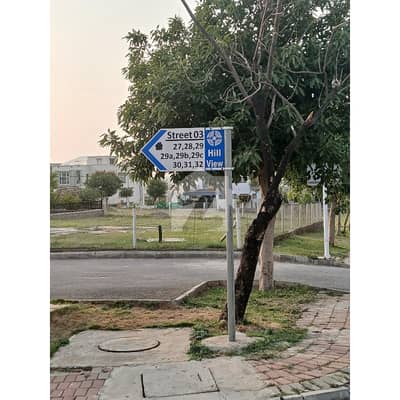 بحریہ ہلز بحریہ ٹاؤن فیز 8,بحریہ ٹاؤن راولپنڈی,راولپنڈی میں 2 کنال رہائشی پلاٹ 9.0 کروڑ میں برائے فروخت۔