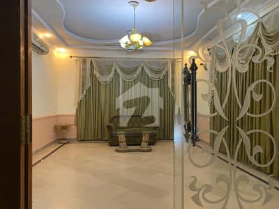 ڈی ایچ اے فیز 3 ڈیفنس (ڈی ایچ اے),لاہور میں 5 کمروں کا 1 کنال مکان 2.6 لاکھ میں کرایہ پر دستیاب ہے۔ ڈی ایچ اے فیز 3 ڈیفنس (ڈی ایچ اے),لاہور میں 5 کمروں کا 1 کنال مکان 2.6 لاکھ میں کرایہ پر دستیاب ہے۔