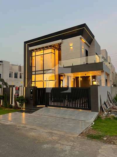 10 MARLA ULTAR MODREN HOUSE AVAILABLE FOR SALE IN HDA PHASE 6