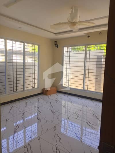 300 SQUARE YARDS NEW BUNGALOW AVAILABLE FOR SALE IN SMCHS BLOCK A