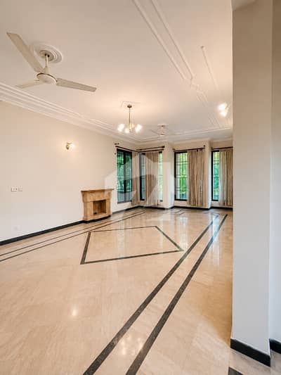 Beautiful saprat Upper Portion Available For Rent 3Bedroom With Attached Bathroom