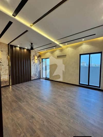 1 Kanal Upper Portion Phase 8 Air Avenue