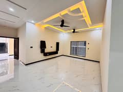 House For Rent 10 Marla