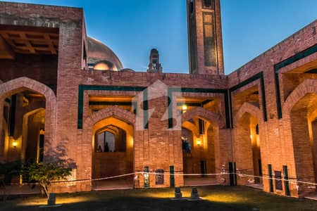 بحریہ ٹاؤن لاہور میں 10 مرلہ رہائشی پلاٹ 1.0 کروڑ میں برائے فروخت۔