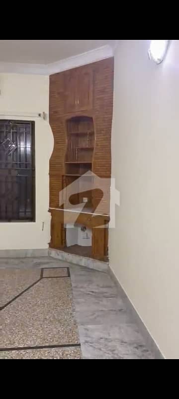10 Marla Beautiful House In Askari 11