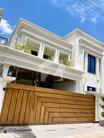 11 Marla Brand New Classical Designer House For Sale