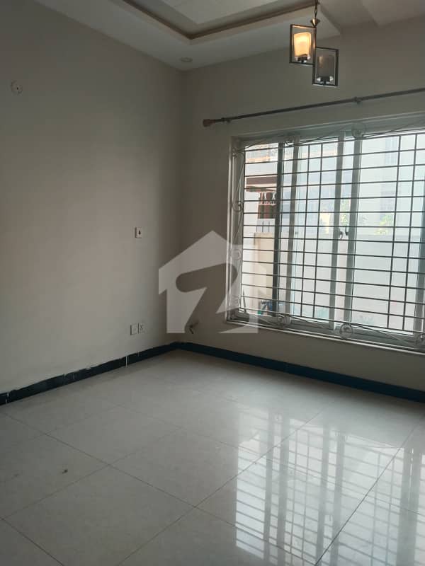 E11 5bed House 2unit The New E11 5bed House 2unit The New
