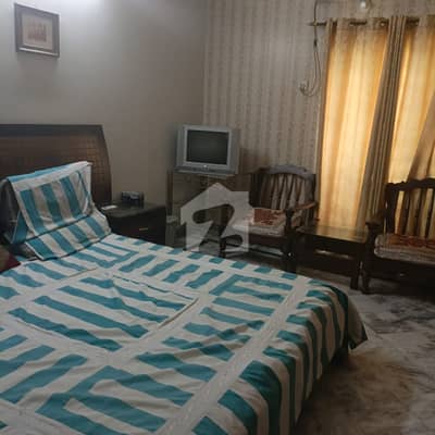 10 MARLA CORNER SEMI COMMERCIAL 1.5 STORY BEAUTIFUL HOUSE AVAILABLE FOR RENT WITH 3 CAR SPACES 10 MARLA CORNER SEMI COMMERCIAL 1.5 STORY BEAUTIFUL HOUSE AVAILABLE FOR RENT WITH 3 CAR SPACES