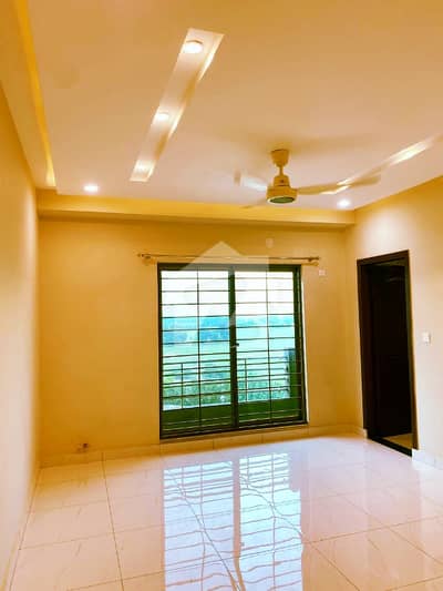 Beautiful Apartment 4 Bedroom 2th Floor Open View Neat And Cline Well Maintaine Avlialab For Rent in Askari 10 sector S.