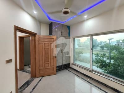 beautiful House Of 5 Marla In DHA Phase 5 - Sector F For sale