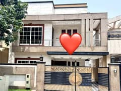 10 Marla Brand New House Available For Sale