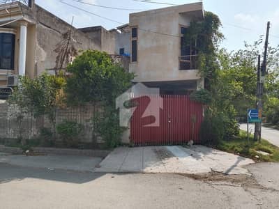 10 Marla Corner House For Sale