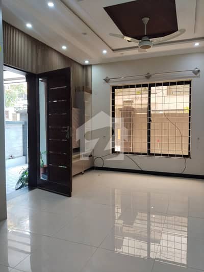 5 Marla Brand New Lower Portion for Rent in Executive Block, Park View City Lahore