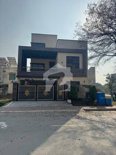 بحریہ نشیمن ۔ آئرس بحریہ نشیمن,لاہور میں 8 مرلہ رہائشی پلاٹ 80.0 لاکھ میں برائے فروخت۔