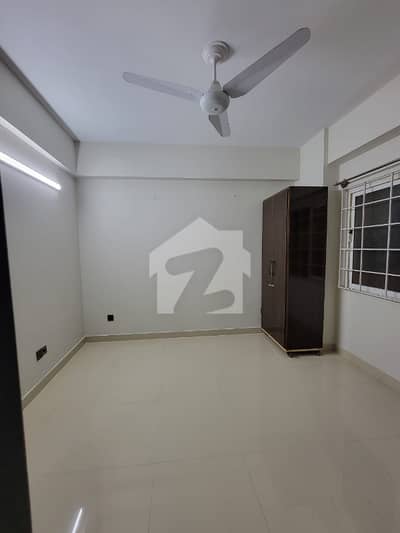 2 bed non furnished apartment available for rent in gulberg green islamabad.