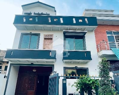 جی ۔ 13/1 جی ۔ 13,اسلام آباد میں 4 کمروں کا 4 مرلہ مکان 3.6 کروڑ میں برائے فروخت۔
