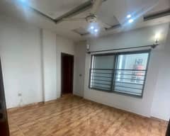 900 Square Feet Flat Is Available For rent In E-11 900 Square Feet Flat Is Available For rent In E-11