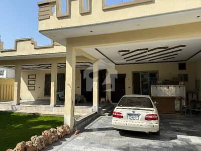 1 Kanal Single Storey Corner House Fir Sell Near Masjid Park