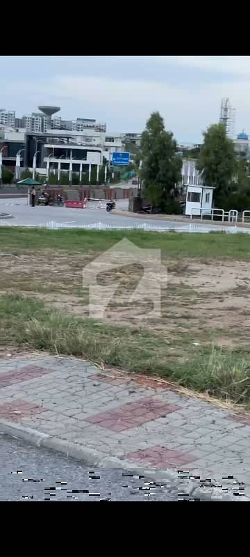 ڈی ایچ اے فیز 5 - سیکٹر سی ڈی ایچ اے ڈیفینس فیز 5,ڈی ایچ اے ڈیفینس,اسلام آباد میں 1 کنال رہائشی پلاٹ 3.6 کروڑ میں برائے فروخت۔ ڈی ایچ اے فیز 5 - سیکٹر سی ڈی ایچ اے ڈیفینس فیز 5,ڈی ایچ اے ڈیفینس,اسلام آباد میں 1 کنال رہائشی پلاٹ 3.6 کروڑ میں برائے فروخت۔