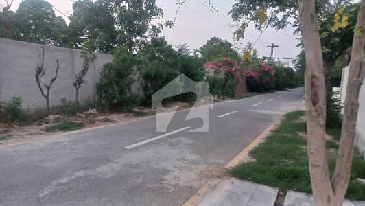 BEDIAN RD GOLFER LANE 1 THEATHRE RD 5 KANAL 6 MARLA BOUNDRYWALL PLOT FOR SALE BEDIAN RD GOLFER LANE 1 THEATHRE RD 5 KANAL 6 MARLA BOUNDRYWALL PLOT FOR SALE