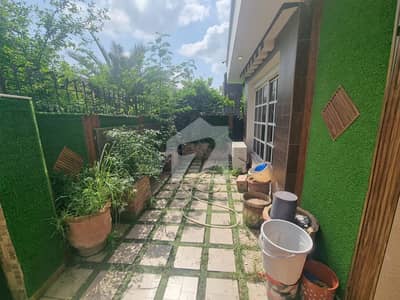 Bahria town phase 8 Rawalpindi overseas sector 6 10 Marla ful house double unit 4 bedrooms attach washroom with gas electric meter water nera mini commercial musjid fully furnished monthly long time for rent available fully furnished