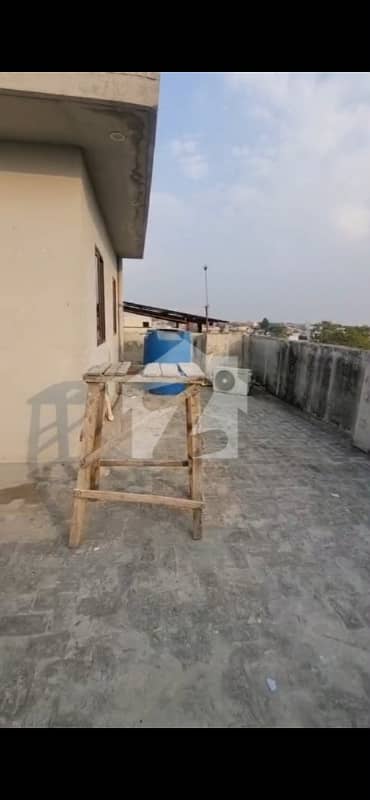 1 Bedroom Flat Facing Park (studio)