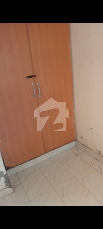 Edenabad 3 Marla Flat 1st Floor And Prim Location