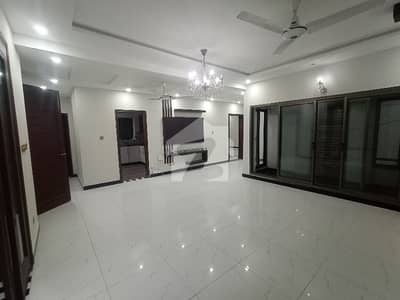 Spacious 10 Marla Basement for Rent