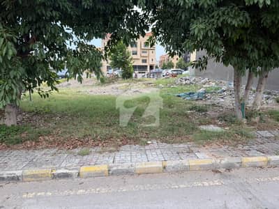 8 Marla Commercial in Food Street, Sector F, DHA Phase 1, Islamabad 8 Marla Commercial in Food Street, Sector F, DHA Phase 1, Islamabad