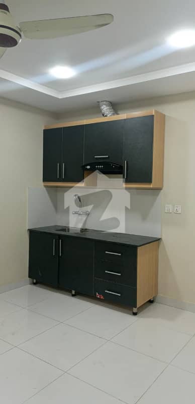 03 BEDROOM LUXURY UNFURNISHED APARTMENT AVAILABLE FOR RENT AT GULBERG GREEN ISLAMABAD