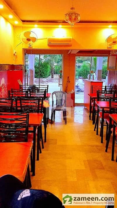 Shop Available For Restaurants In Gulshan Block 3 Main 200fit Road