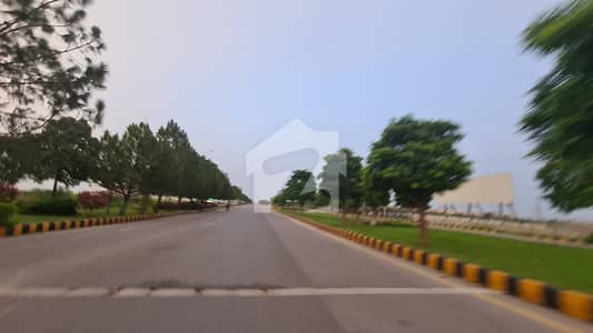 ڈی ایچ اے فیز 5 - سیکٹر سی ڈی ایچ اے ڈیفینس فیز 5,ڈی ایچ اے ڈیفینس,اسلام آباد میں 1 کنال رہائشی پلاٹ 3.55 کروڑ میں برائے فروخت۔ ڈی ایچ اے فیز 5 - سیکٹر سی ڈی ایچ اے ڈیفینس فیز 5,ڈی ایچ اے ڈیفینس,اسلام آباد میں 1 کنال رہائشی پلاٹ 3.55 کروڑ میں برائے فروخت۔