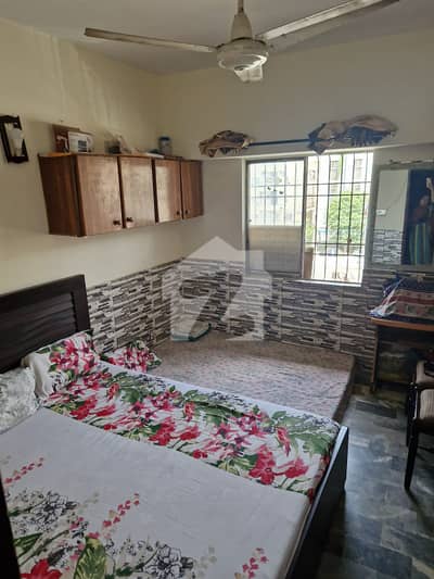 FLAT FOR SALE MUNIR HEAVEN GULISTAN E JAUHAR BLK 17 KARACHI CONTACT . HIBA ESTATE
