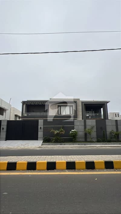 ڈی ایچ اے فیز 6 ڈی ایچ اے ڈیفینس,کراچی میں 6 کمروں کا 2 کنال مکان 3.89 لاکھ میں برائے فروخت۔
